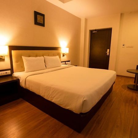แกรนด์ อาร์คาเดีย - ศรีรันคาม Hotel Tiruchirappalli ภายนอก รูปภาพ