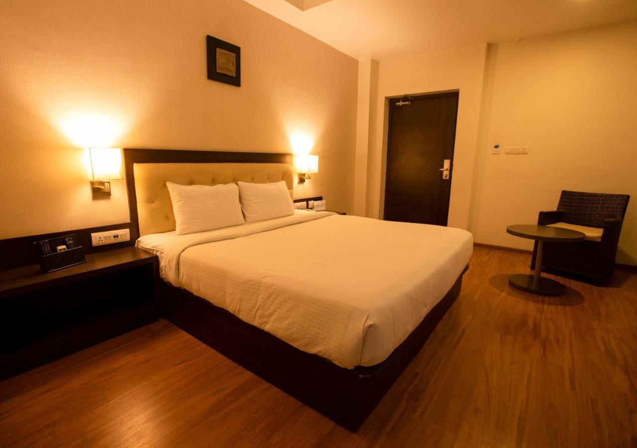 แกรนด์ อาร์คาเดีย - ศรีรันคาม Hotel Tiruchirappalli ภายนอก รูปภาพ